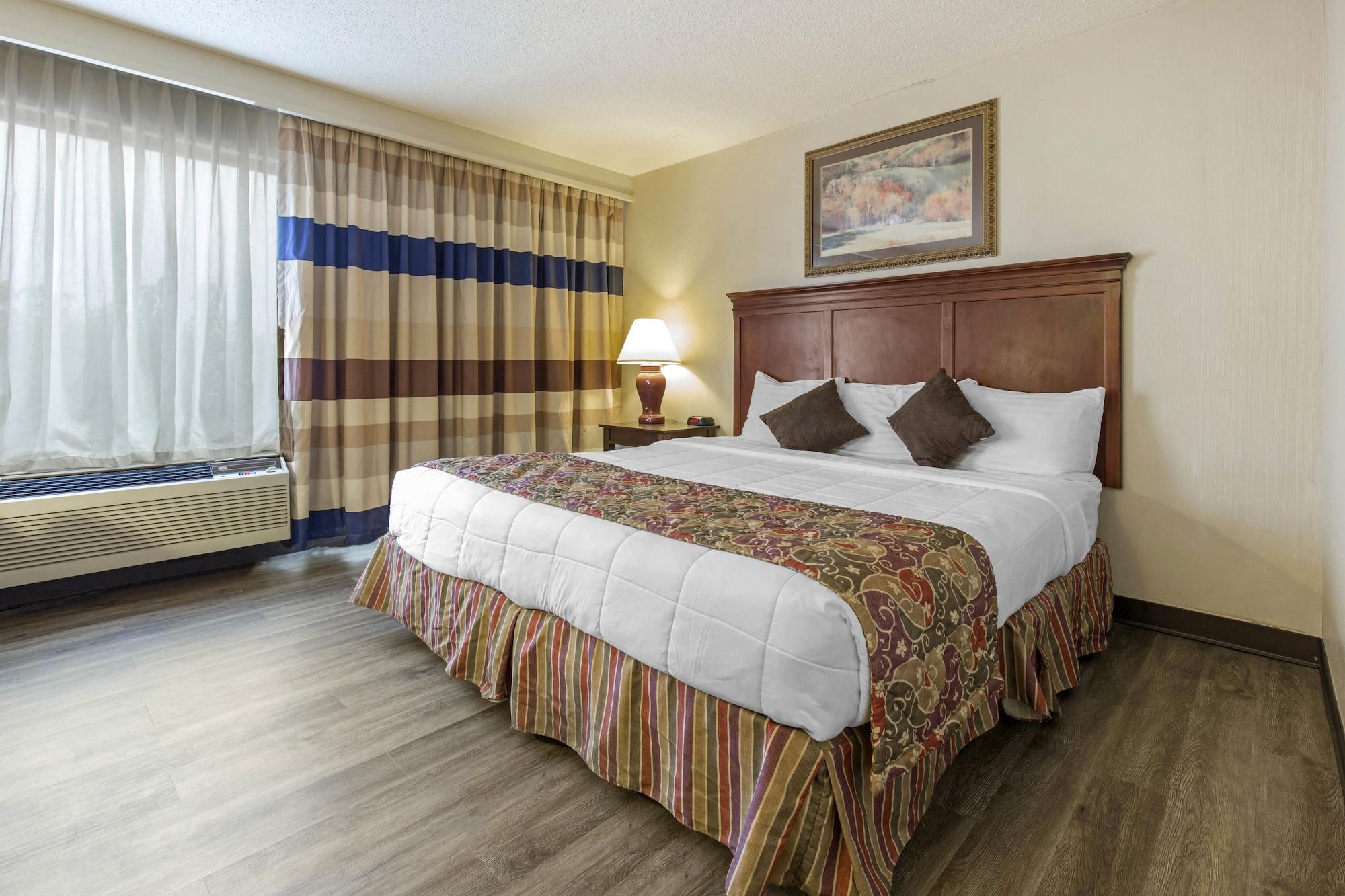 Lamplighter Inn-South Спрингфийлд Екстериор снимка